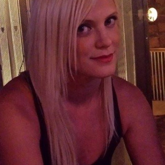 Meet your Posher, Kristy - Picture 3 of 4